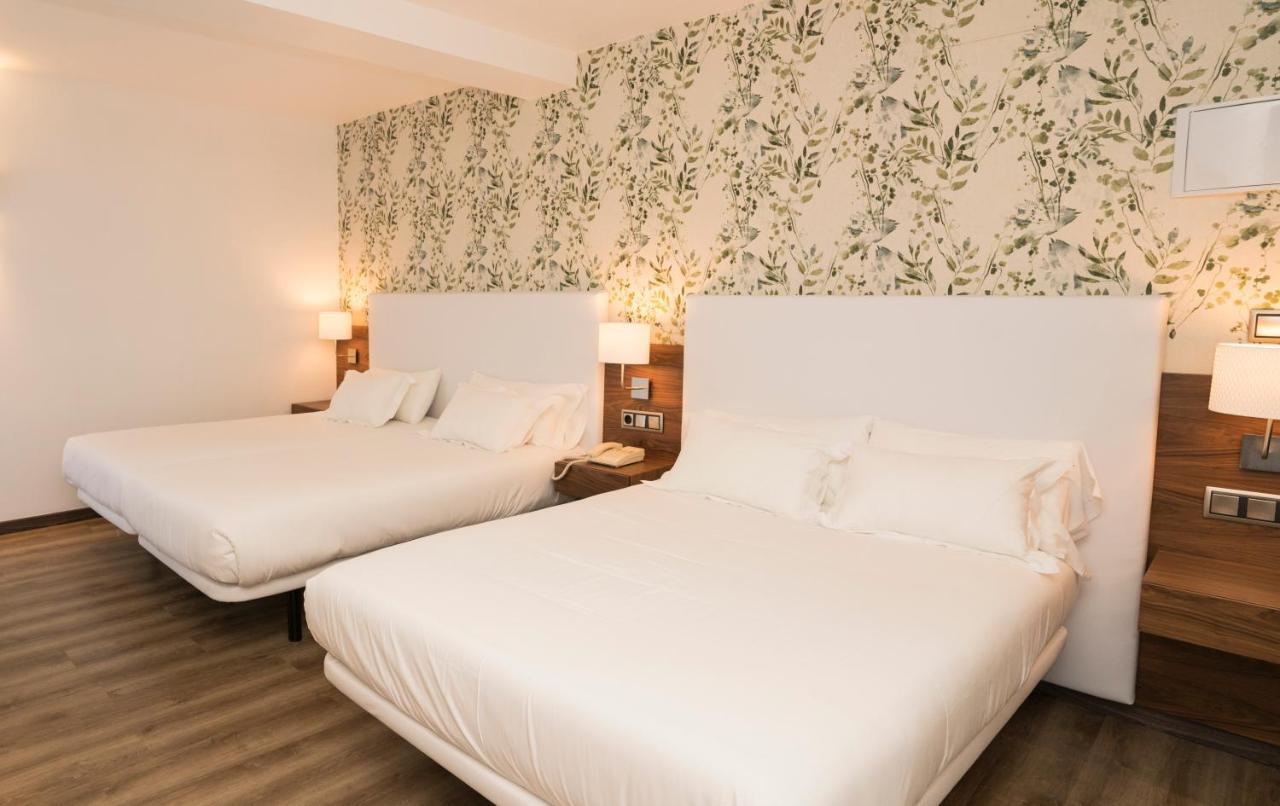 Hotel Piramide Portonovo Cameră foto
